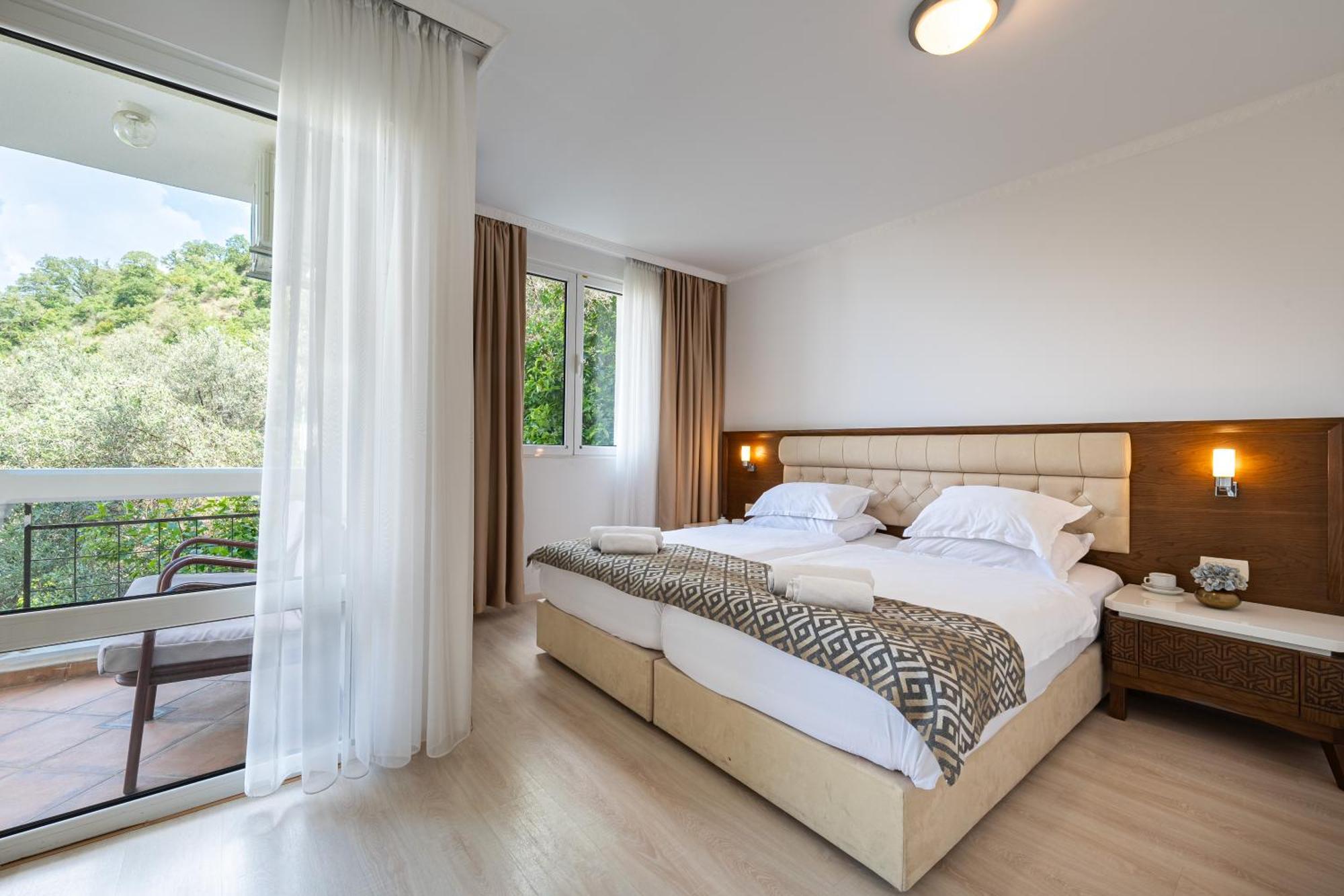 Hotel Adrovic Sveti Stefan Exterior photo